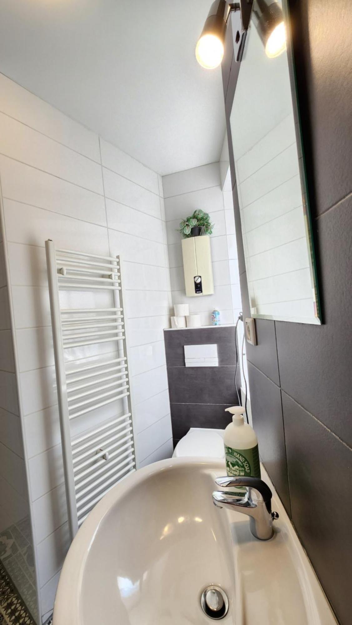 Elena Flat Orchidee Duisburg Zentrum Exterior photo